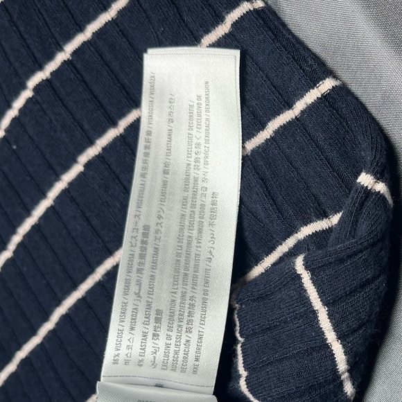 Abercrombie and Fitch, SZ MT Striped Dress - Picture 10 of 10